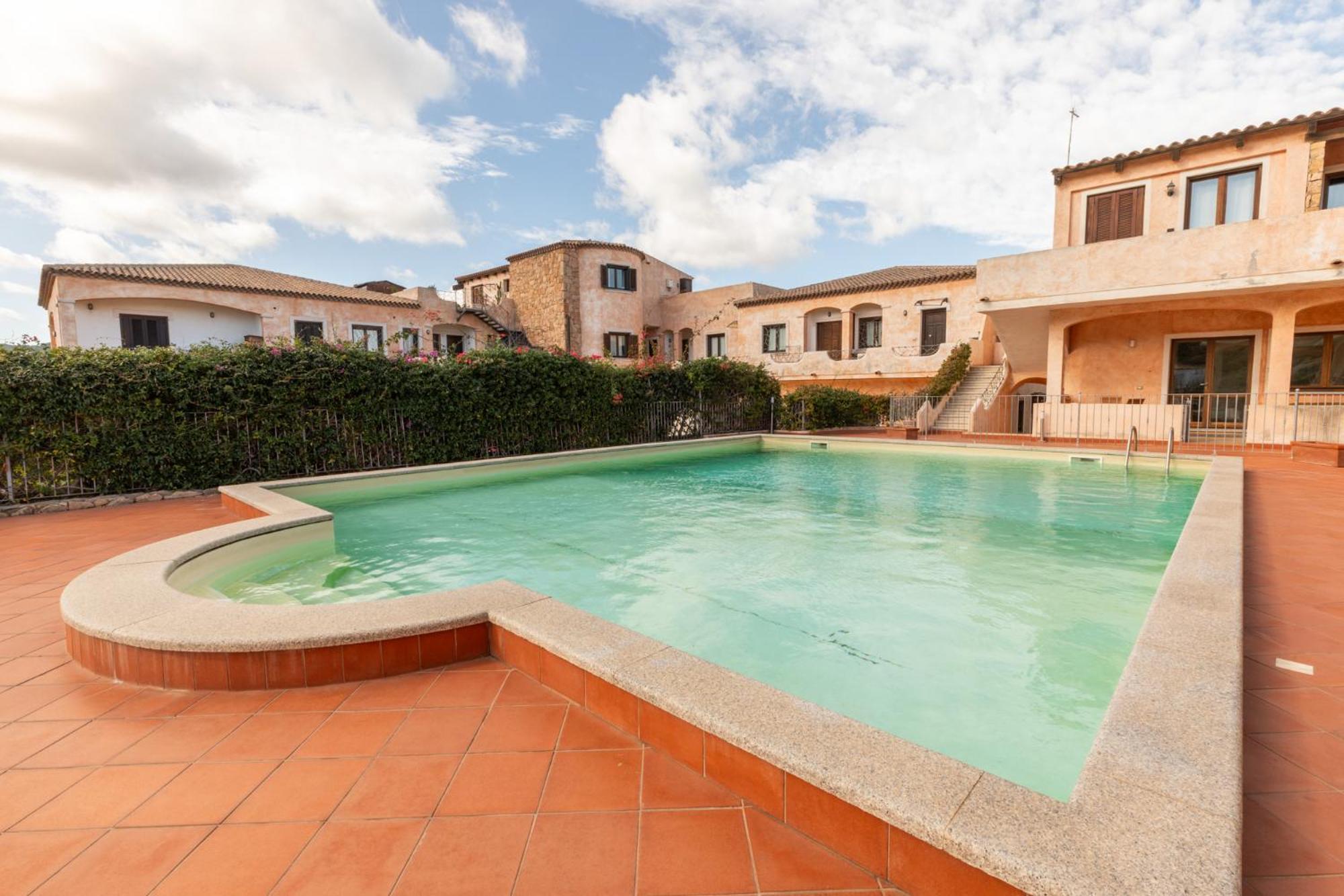 Nuovi Appartamenti Tri E Bilocali In Residence Con Piscina A Porto Cervo 800Mt Mare Liscia di Vacca Kültér fotó